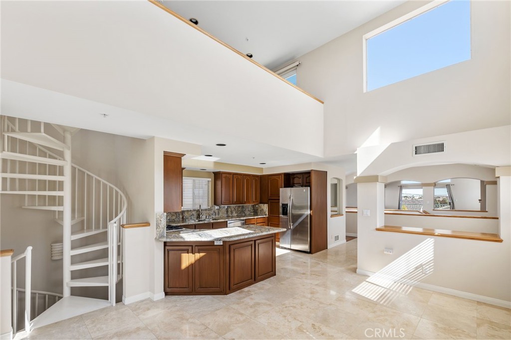 1613 Wollacott Street