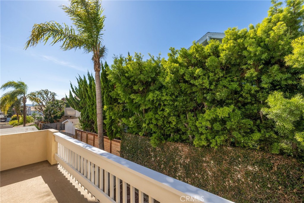 1613 Wollacott Street