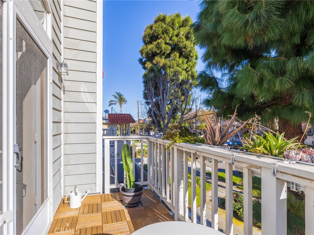 121 S Lucia Avenue 3