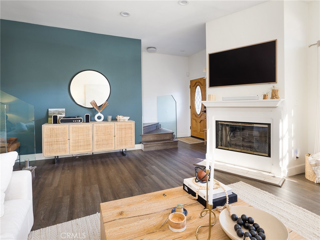 121 S Lucia Avenue 3