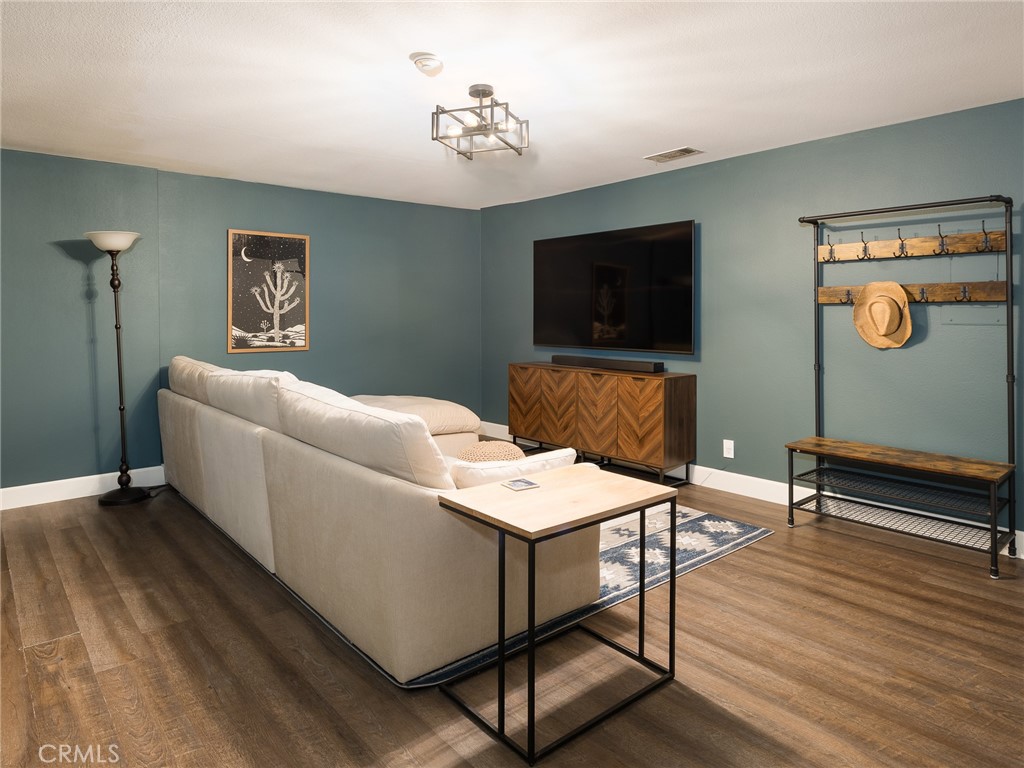 121 S Lucia Avenue 3