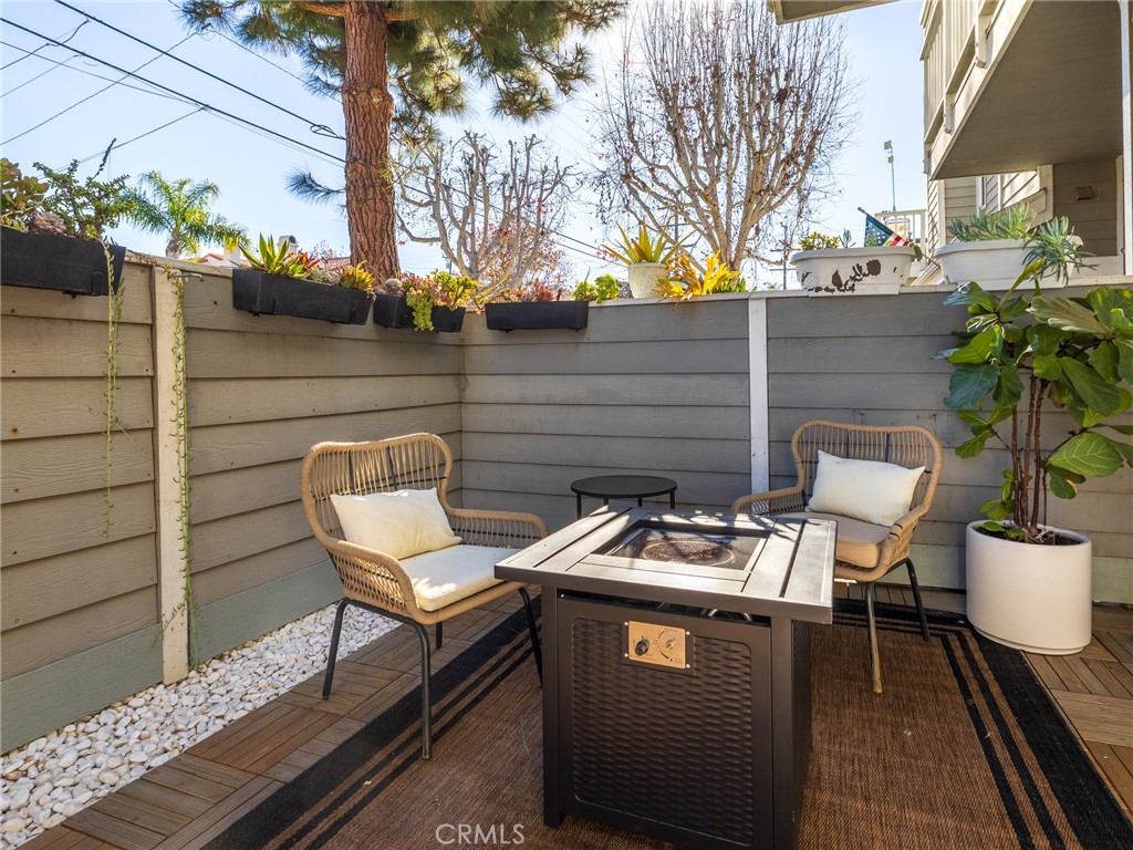 121 S Lucia Avenue 3