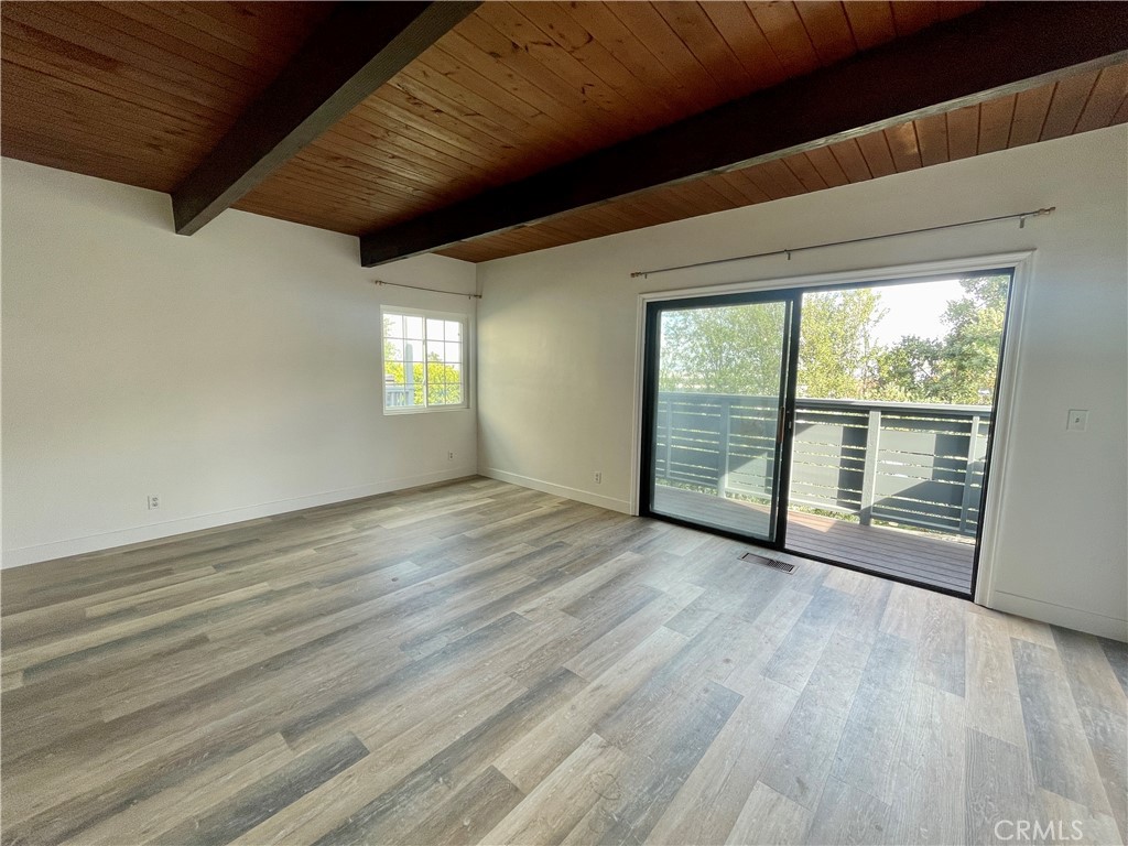 910 N Prospect Avenue