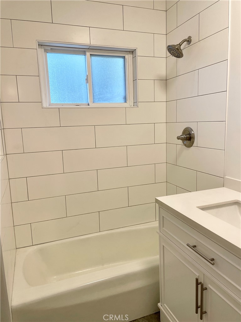 910 N Prospect Avenue