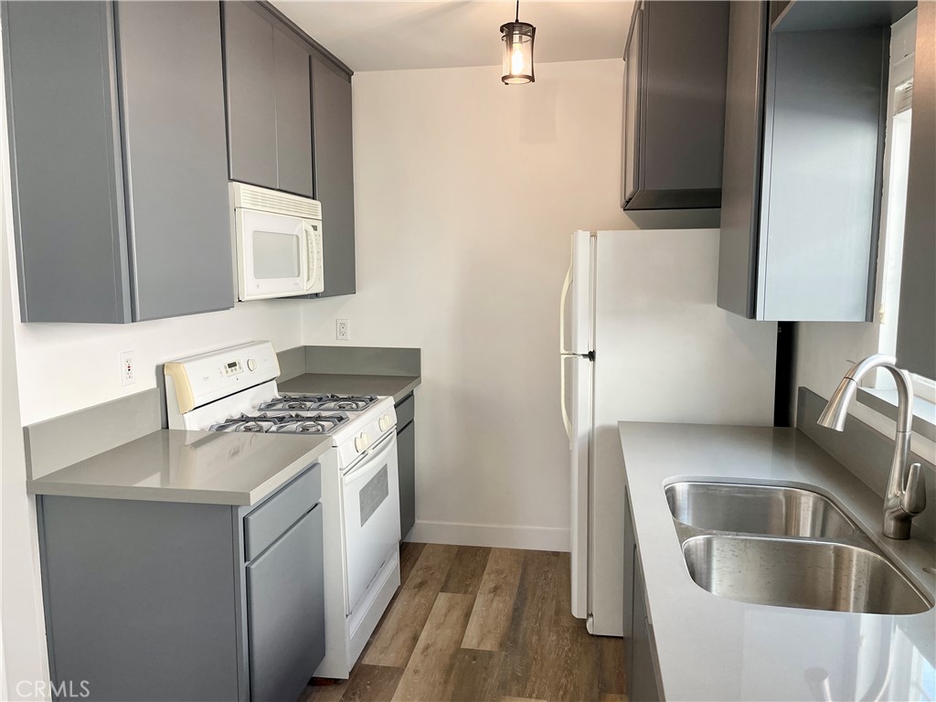 910 N Prospect Avenue