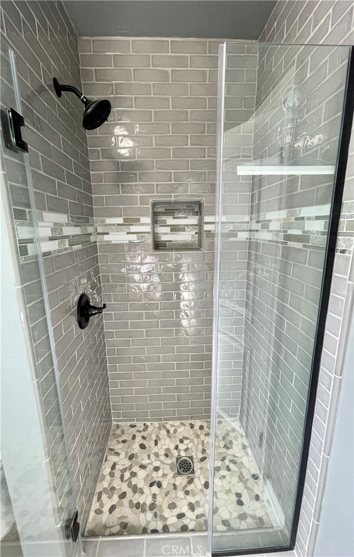 910 N Prospect Avenue