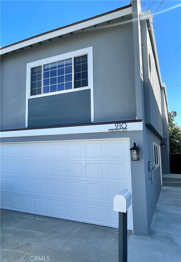 910 N Prospect Avenue