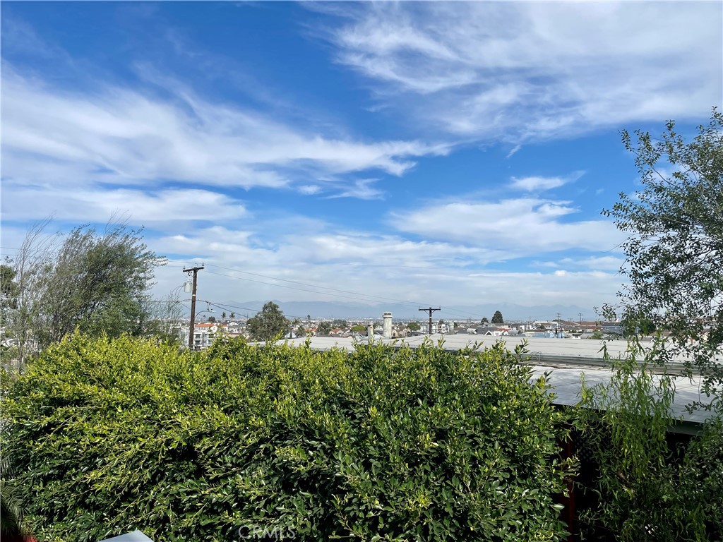 910 N Prospect Avenue