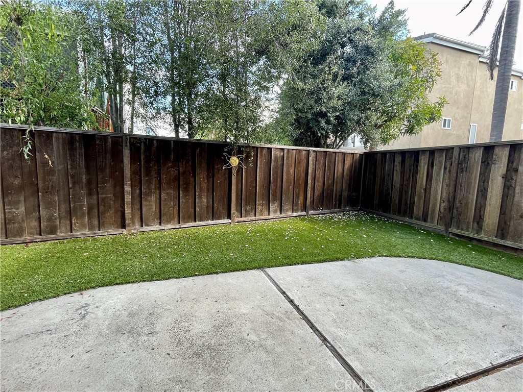 910 N Prospect Avenue