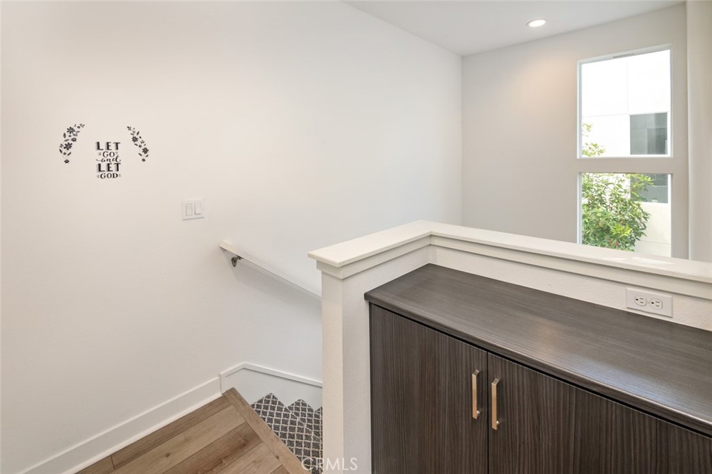 318 Bridgewater Way 6