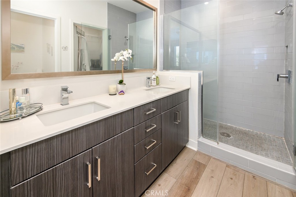 318 Bridgewater Way 6