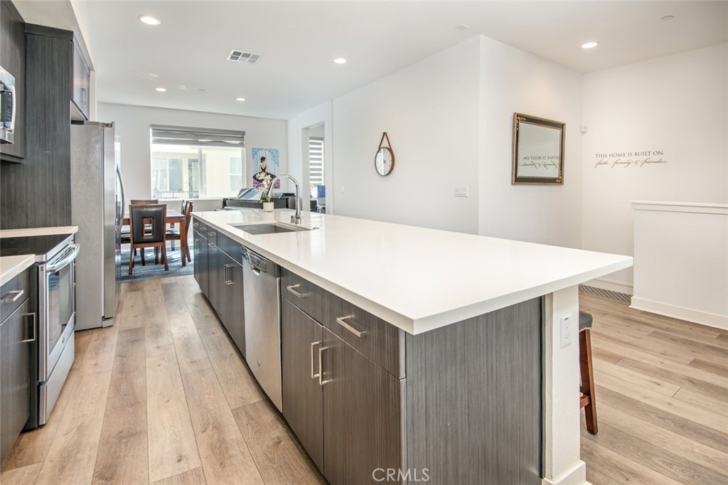 318 Bridgewater Way 6