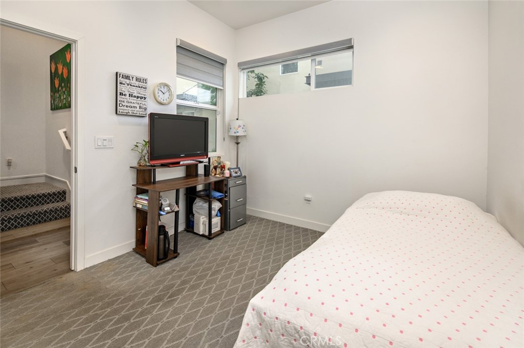 318 Bridgewater Way 6