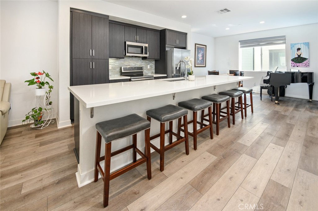 318 Bridgewater Way 6