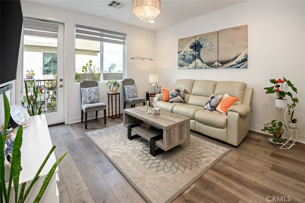 318 Bridgewater Way 6