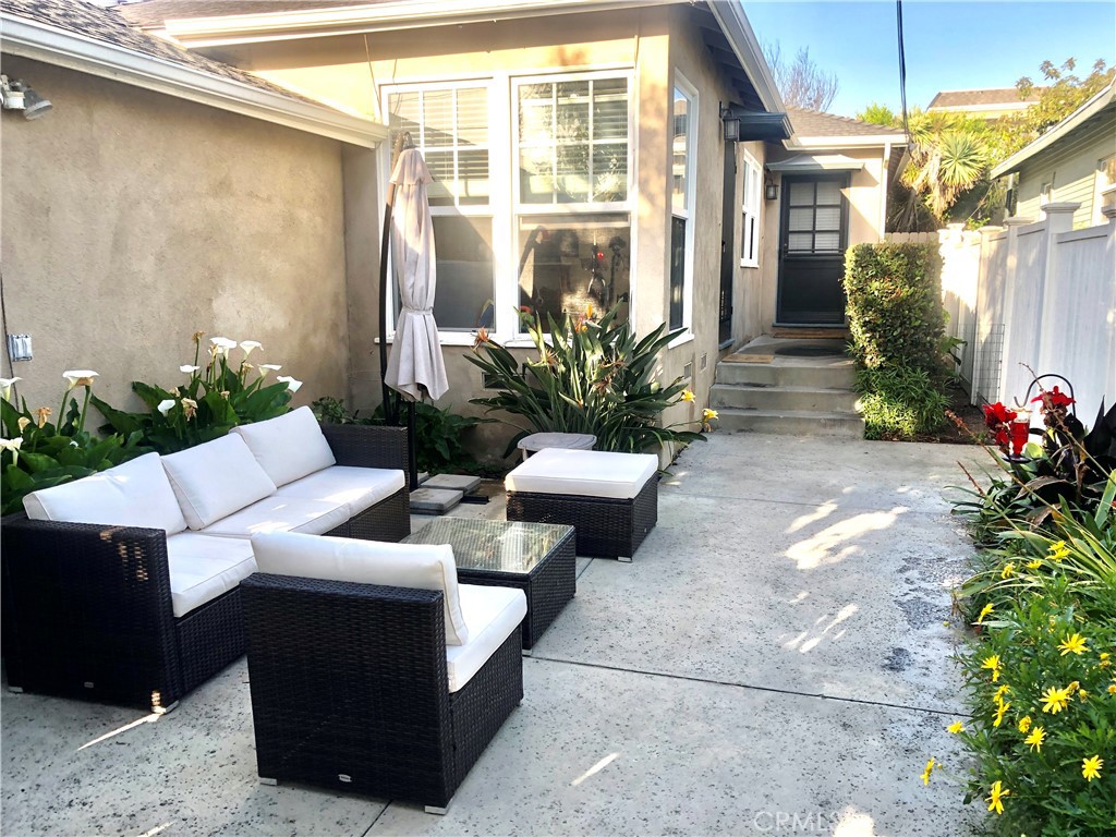 1302 Bonnie Brae Street