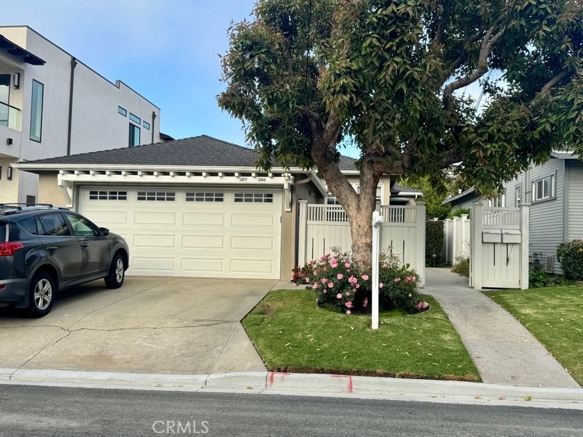 1302 Bonnie Brae Street