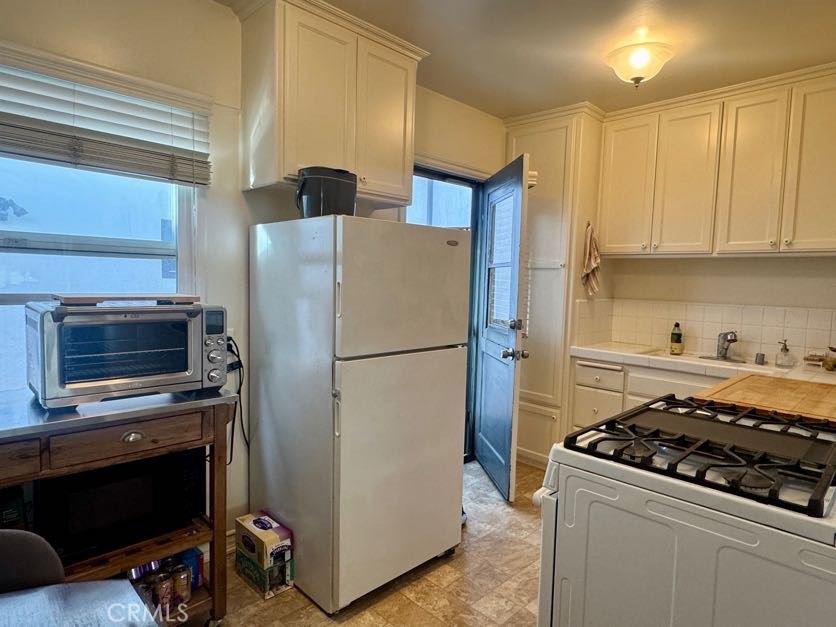 1302 Bonnie Brae Street