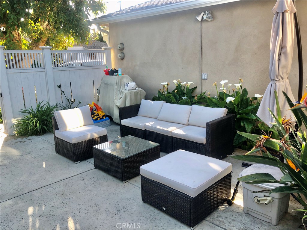 1302 Bonnie Brae Street