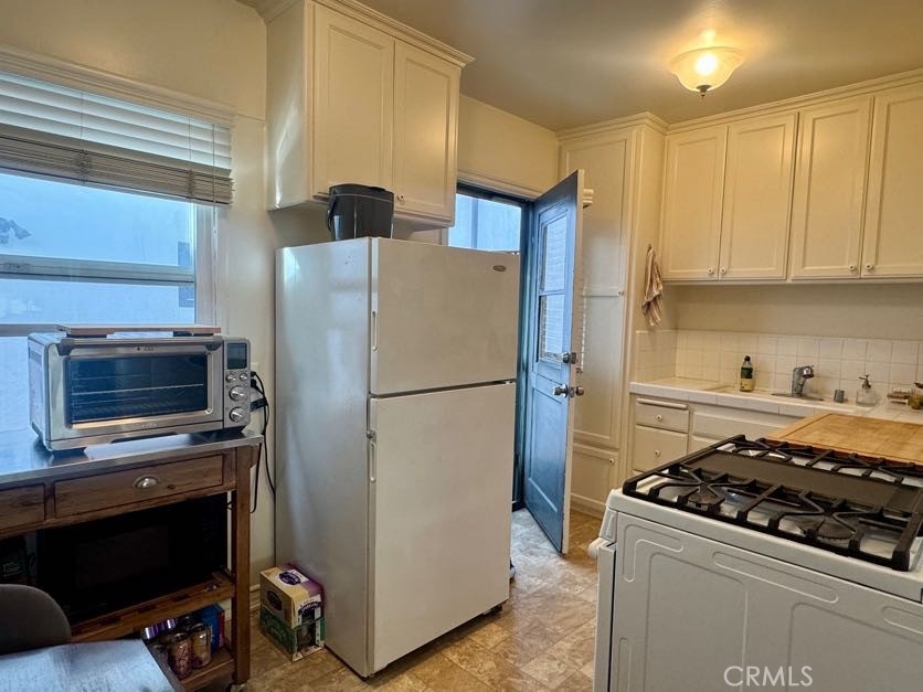 1302 Bonnie Brae Street