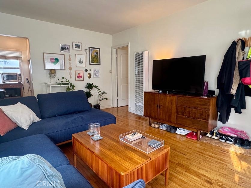 1302 Bonnie Brae Street