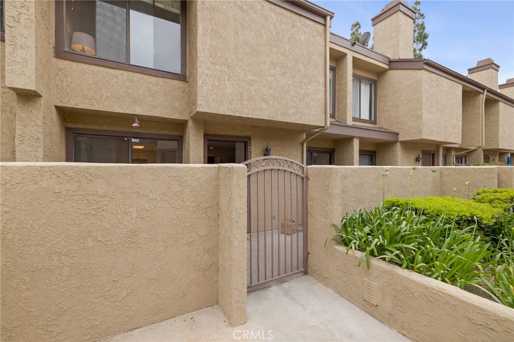 849 E Victoria Street 210