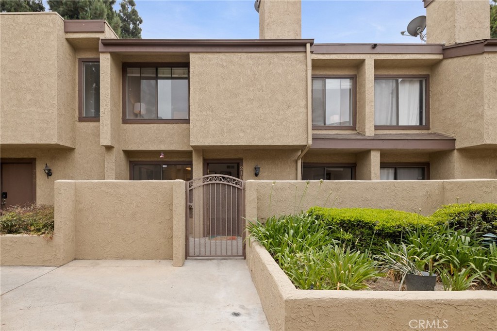 849 E Victoria Street 210