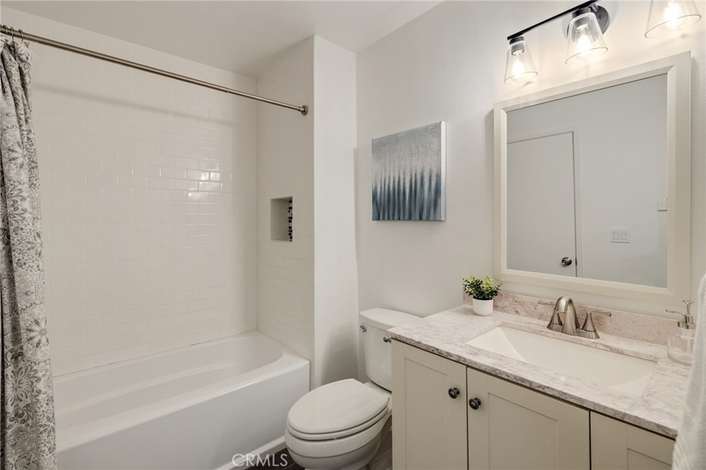 849 E Victoria Street 210