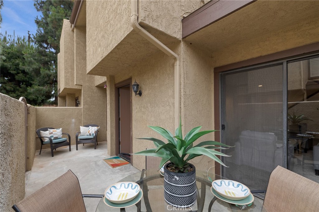 849 E Victoria Street 210