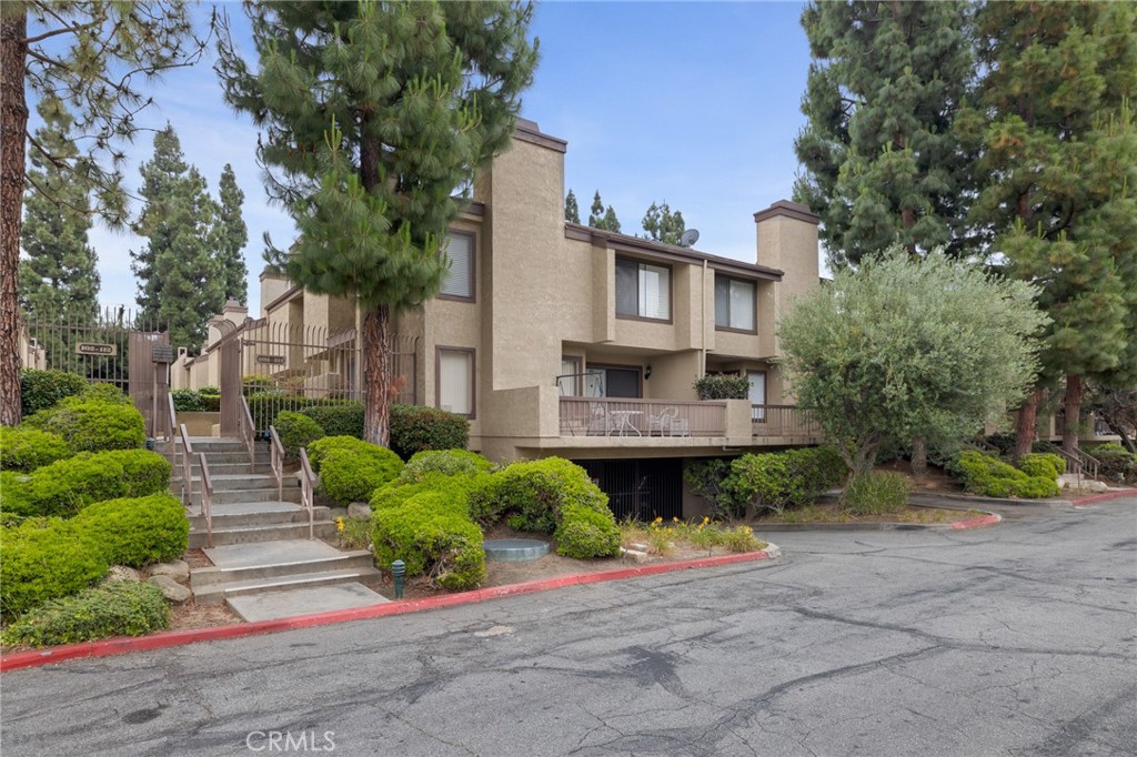 849 E Victoria Street 210