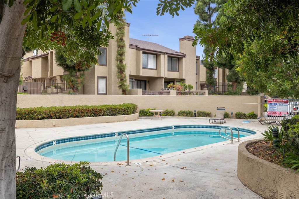 849 E Victoria Street 210