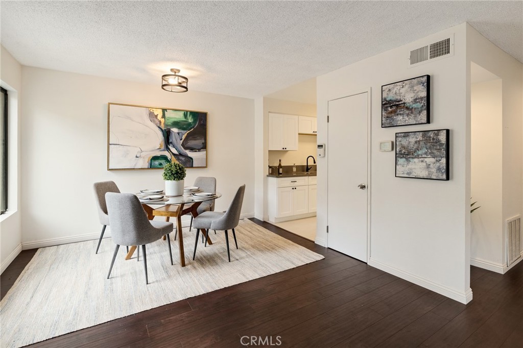 849 E Victoria Street 210