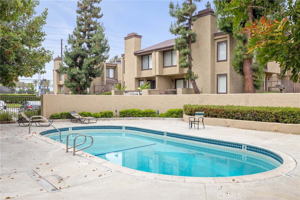 849 E Victoria Street 210