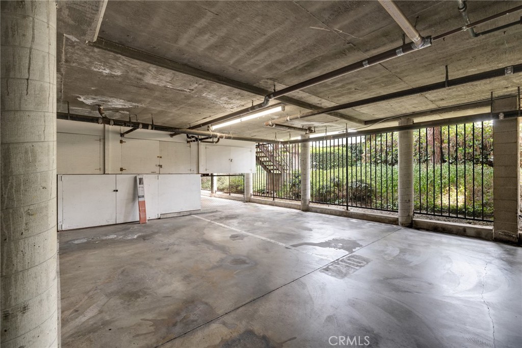 849 E Victoria Street 210