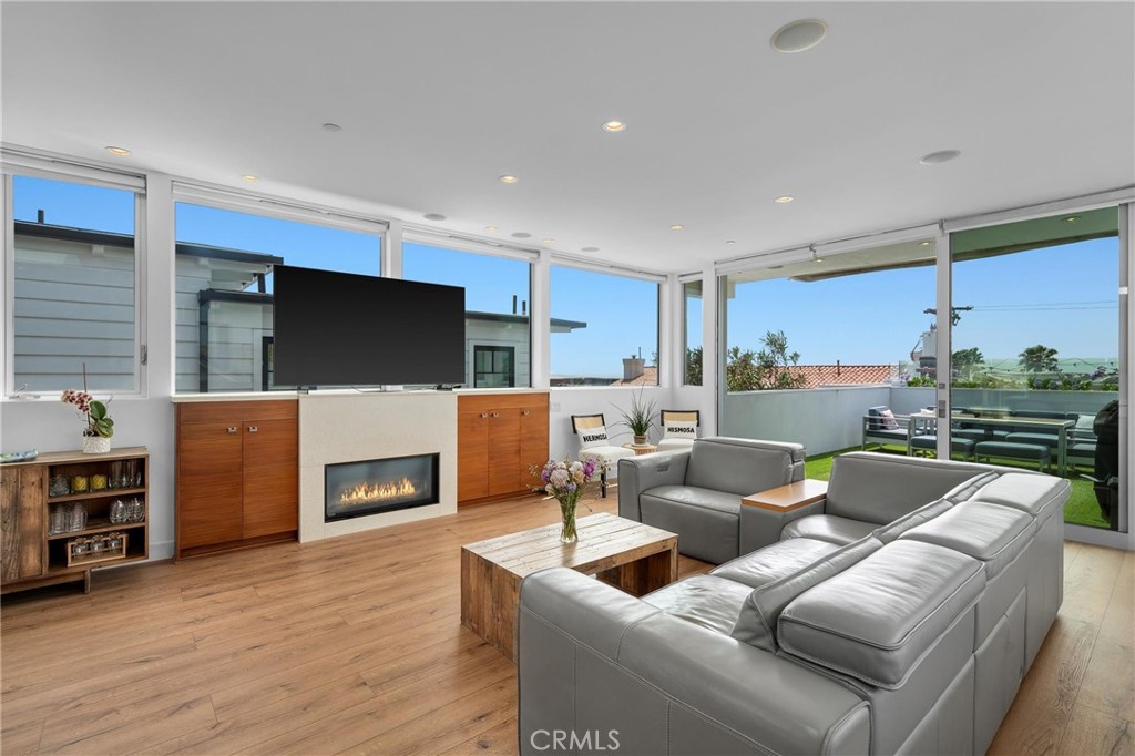 1501 Monterey Boulevard