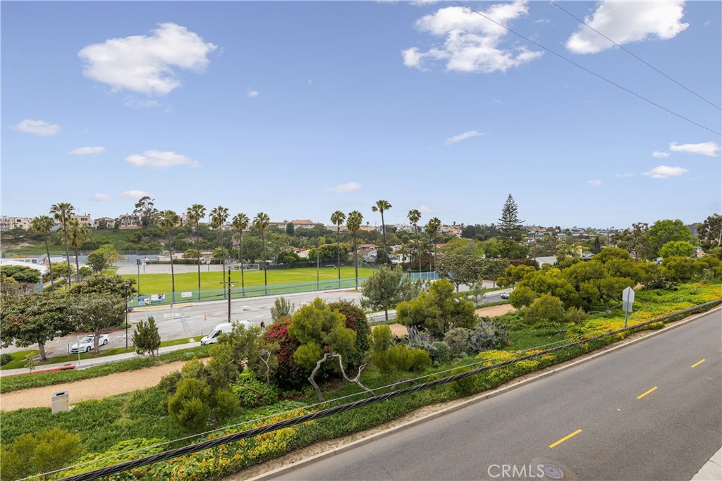 1600 Ardmore Avenue 107