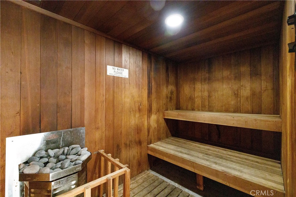 1600 Ardmore Avenue 107