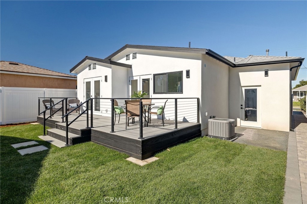 1544 W 215th Street