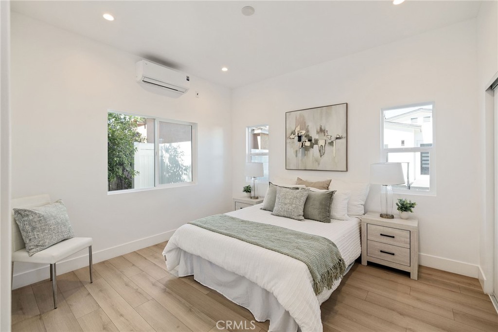 1544 W 215th Street