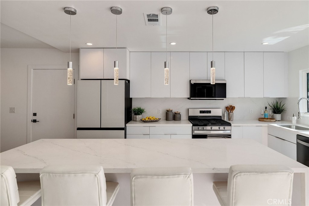 1544 W 215th Street