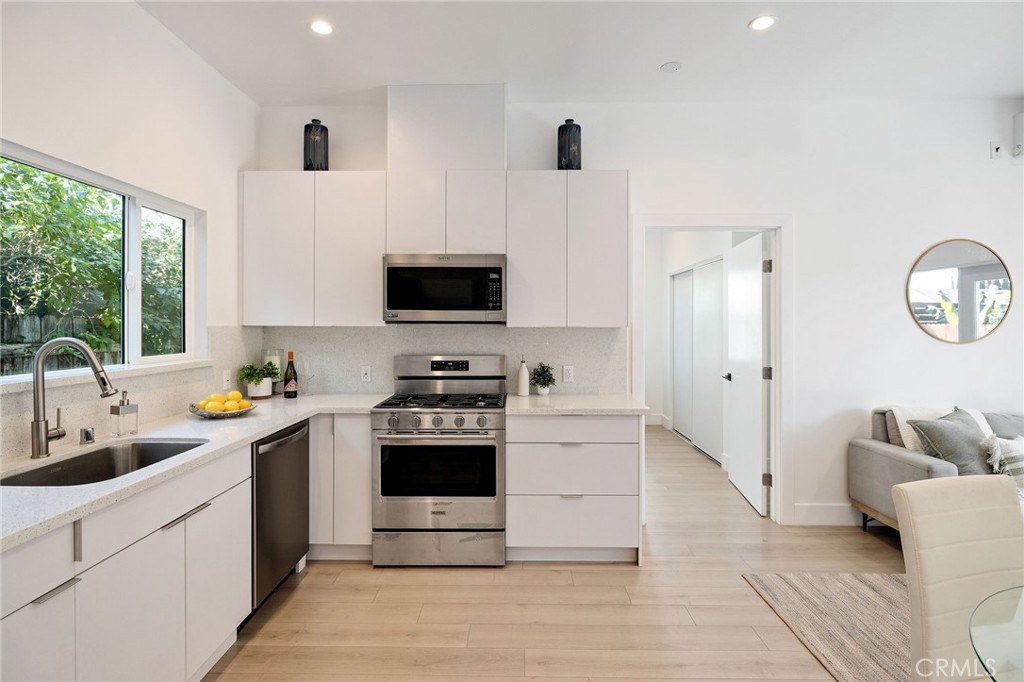 1544 W 215th Street