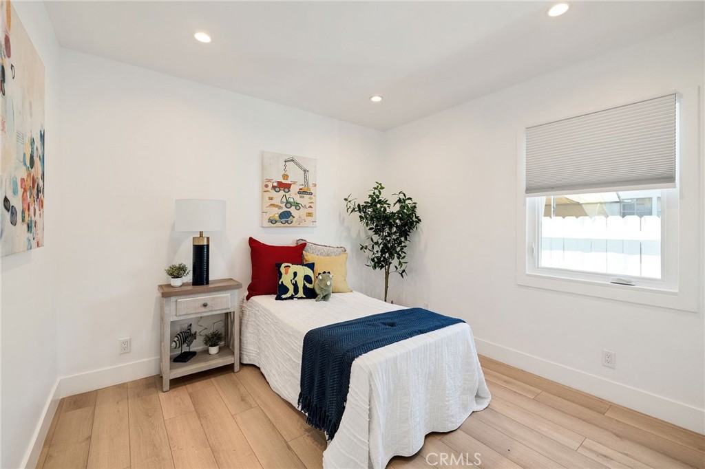 1544 W 215th Street