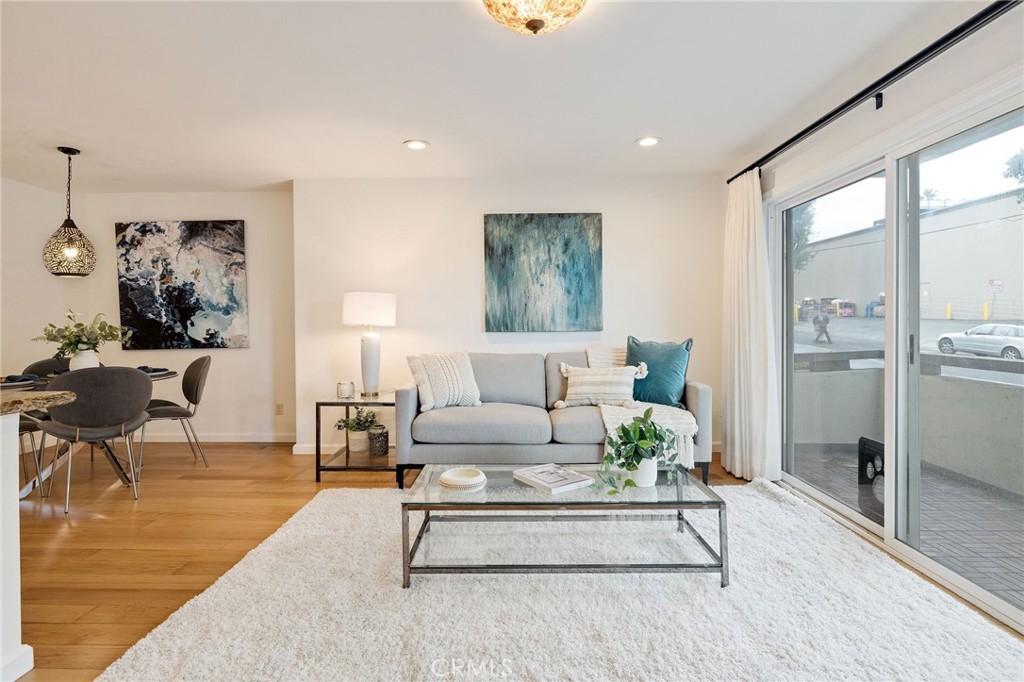 1600 Ardmore Avenue 107