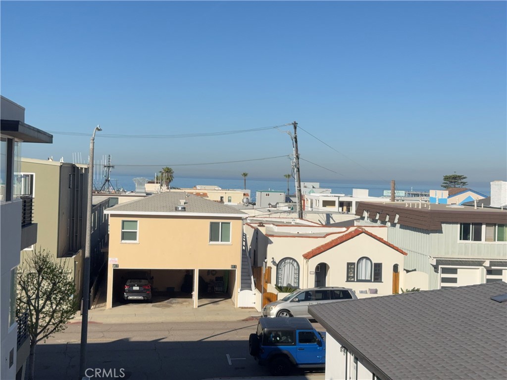 908 Manhattan Avenue D