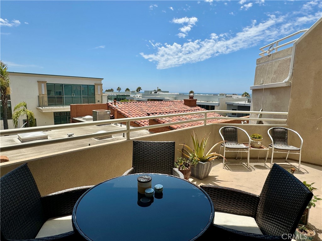 1342 Manhattan Avenue