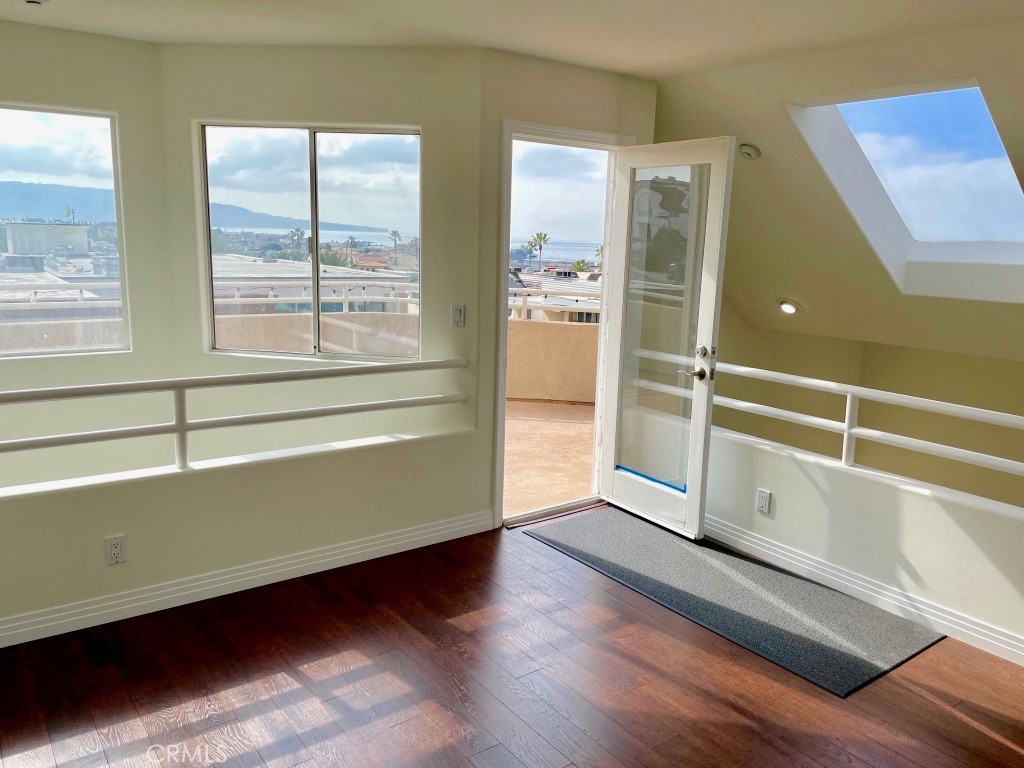 1342 Manhattan Avenue