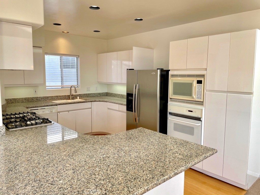 1342 Manhattan Avenue