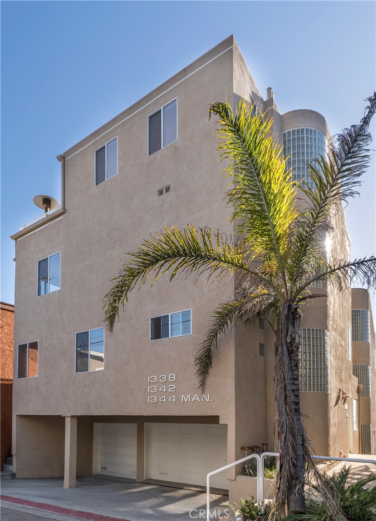 1342 Manhattan Avenue