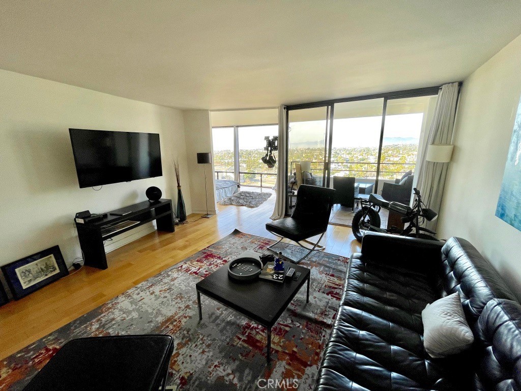 4265 Marina City Drive 805