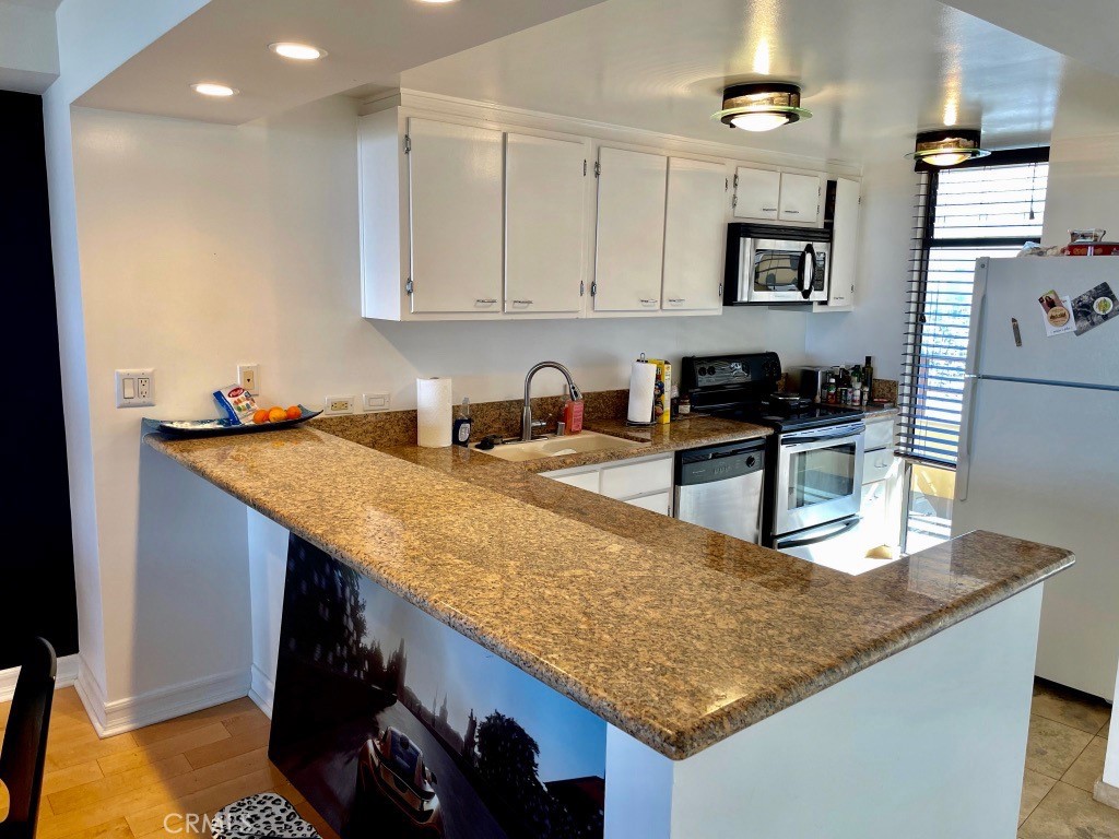 4265 Marina City Drive 805